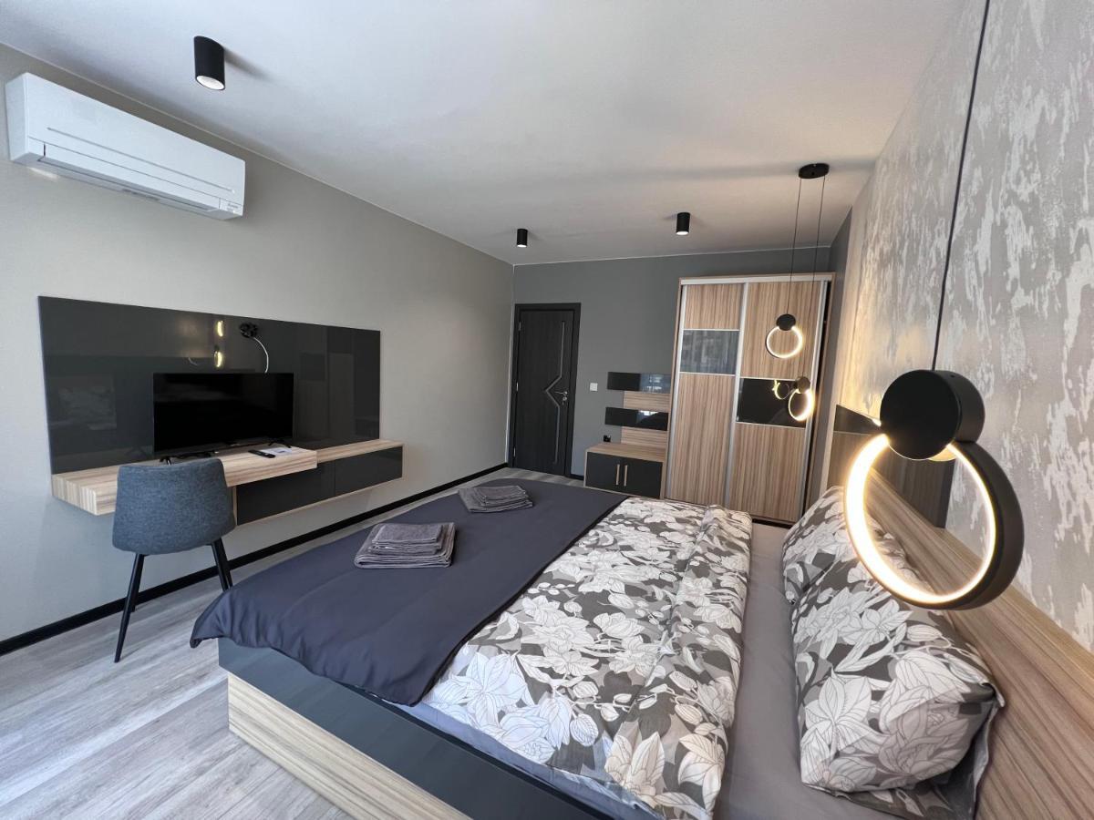 A-Brilliant, New! Spacious & Modern Apartment In Varna Whit Garage Exterior photo