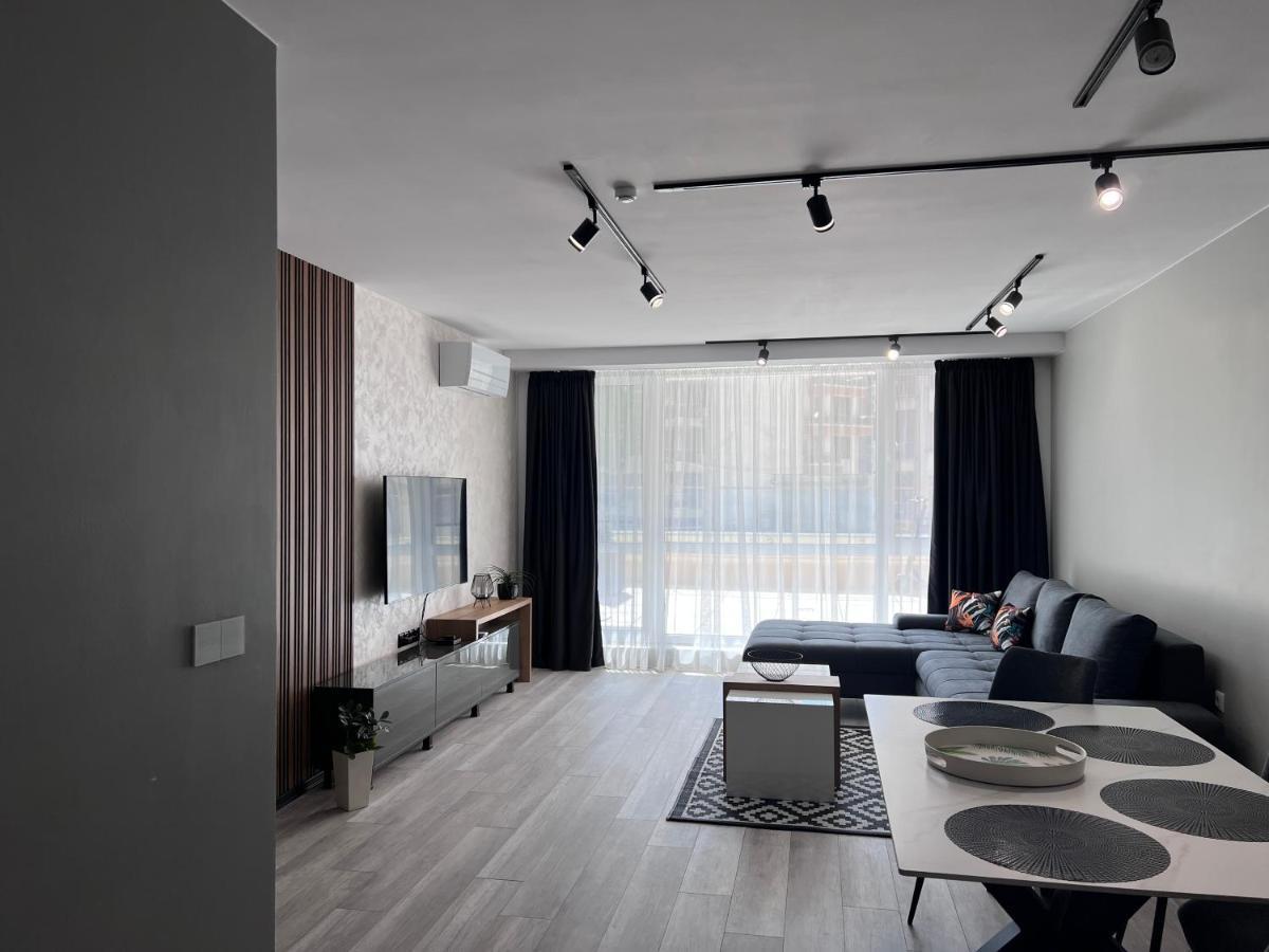 A-Brilliant, New! Spacious & Modern Apartment In Varna Whit Garage Exterior photo